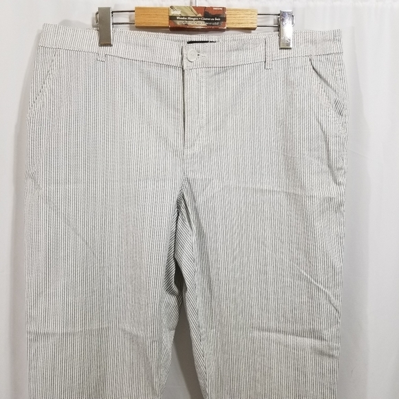 REITMAN'S Cotton Spandex striped plus size 16 capris - Picture 13 of 15
